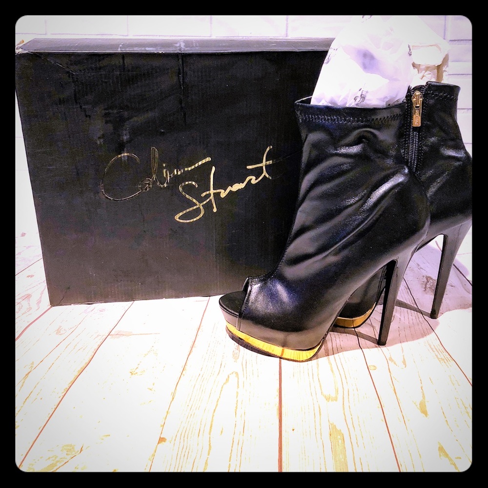 Colin Stuart Black & Gold Peep-Toe Boots.